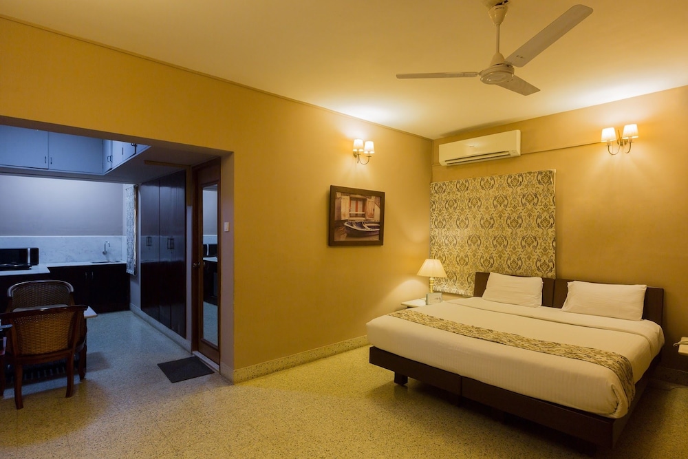 Hanu Reddy Residences Poes Garden 17/57