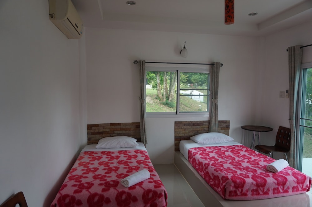 Whiterock Resort Pakchong 32/48
