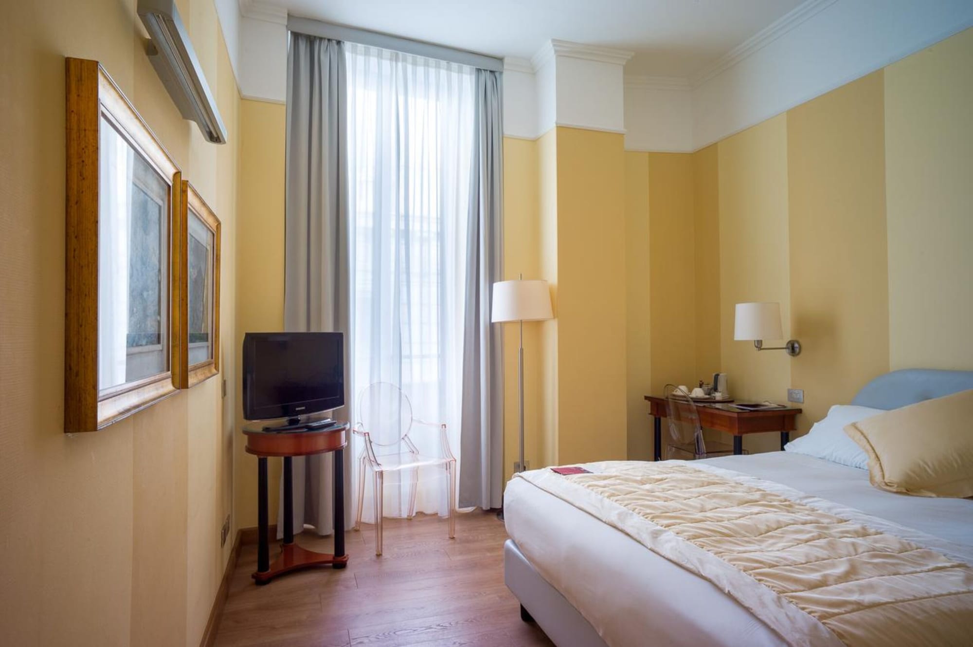 SUPERIOR, DOUBLE BED