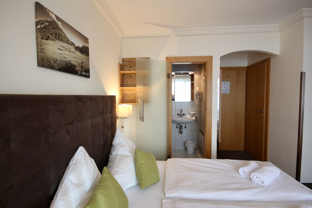 LANDHOTEL LAUDERSBACH 32/71