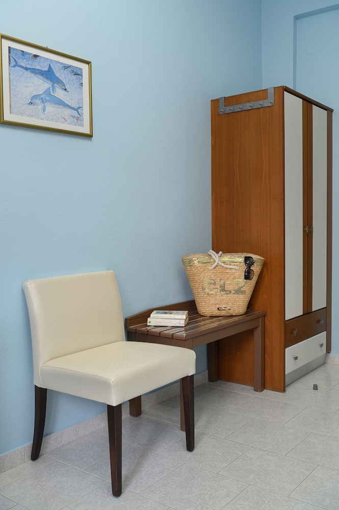 Avra Hotel 32/44