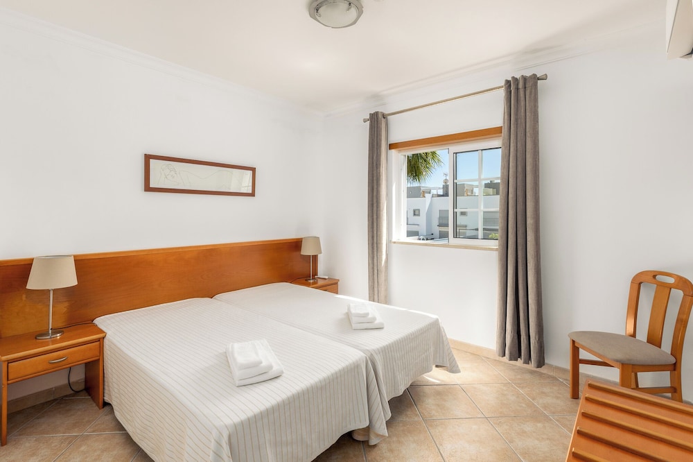 Praia Da Lota Resort Apartments 31/85
