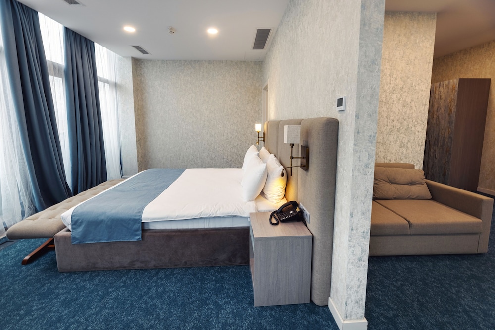 Meta Business Hotel 17/50