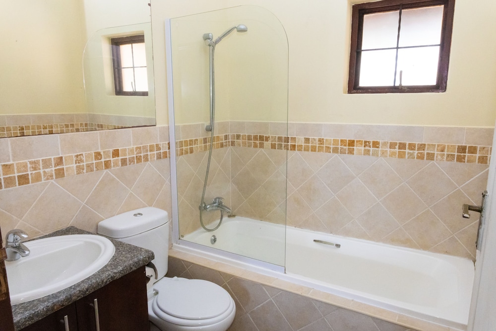 غرفة قياسية بسرير مزدوج وسرير فردي، Splendid Inn Port Edward Ex Premier Hotel Edwardian 4/7