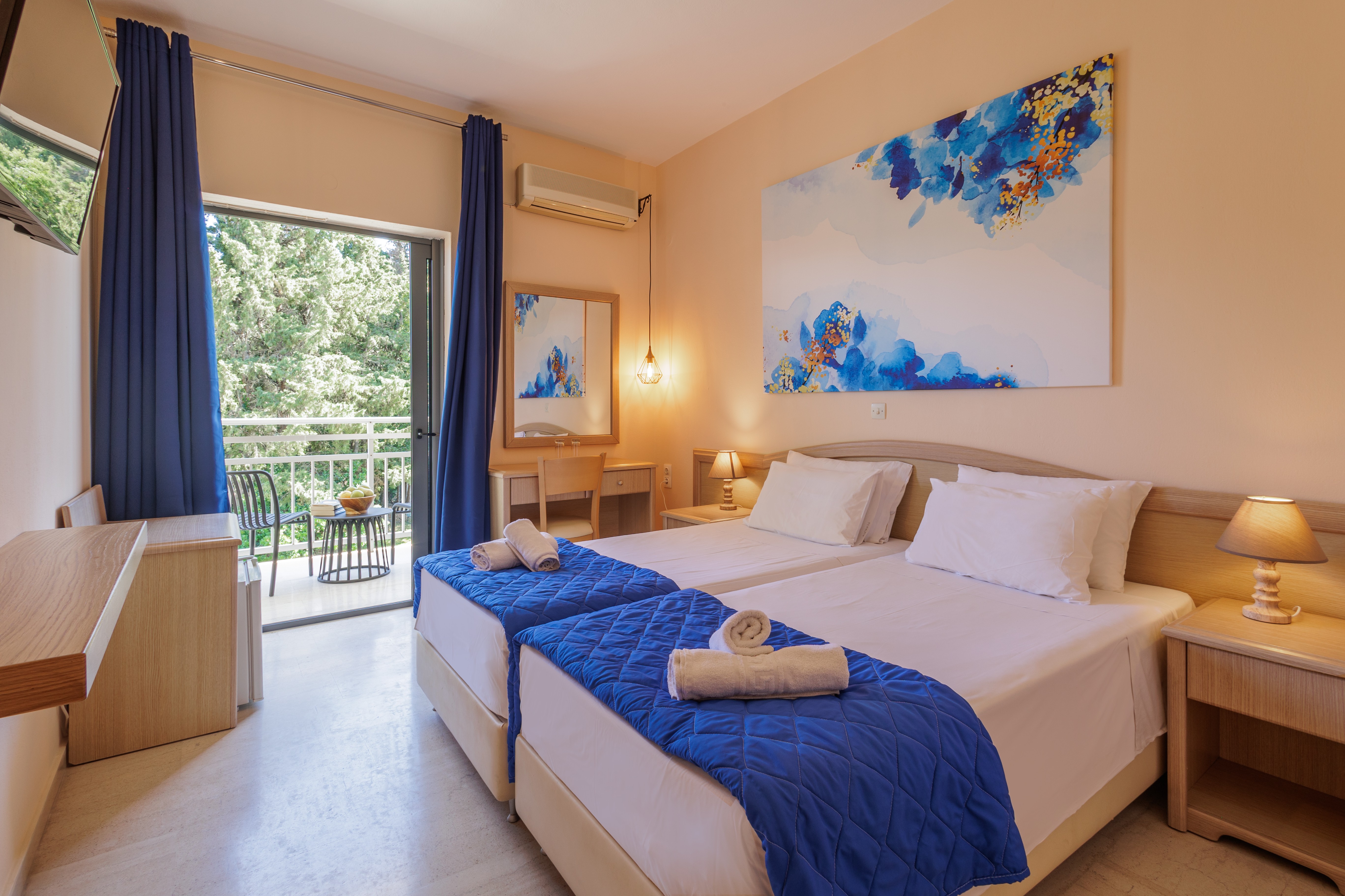 Room at Primavera, DASSIA