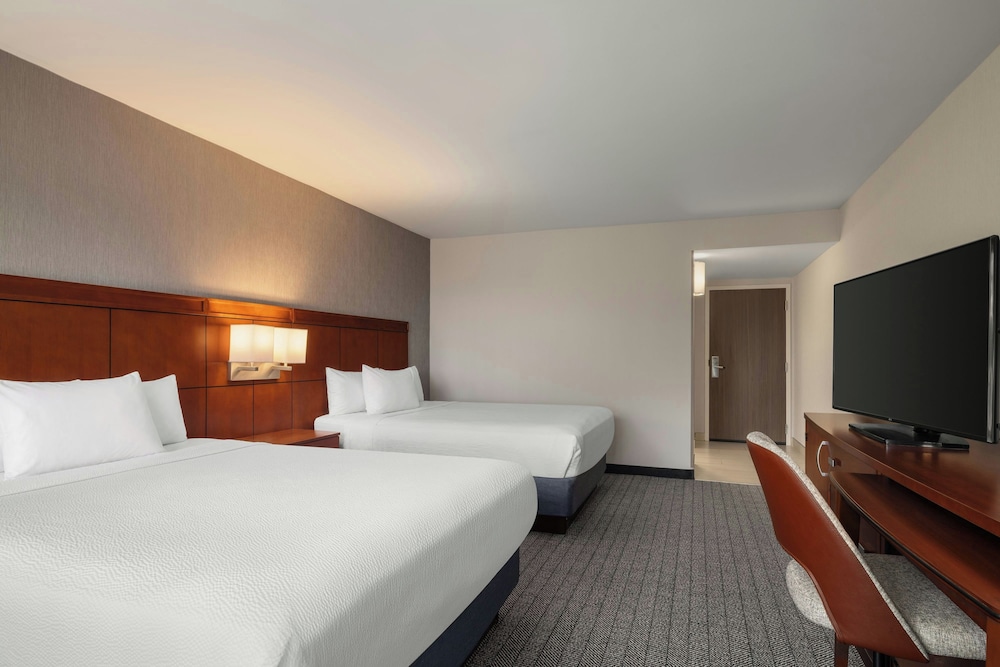 Courtyard by Marriott Beckley 17/64