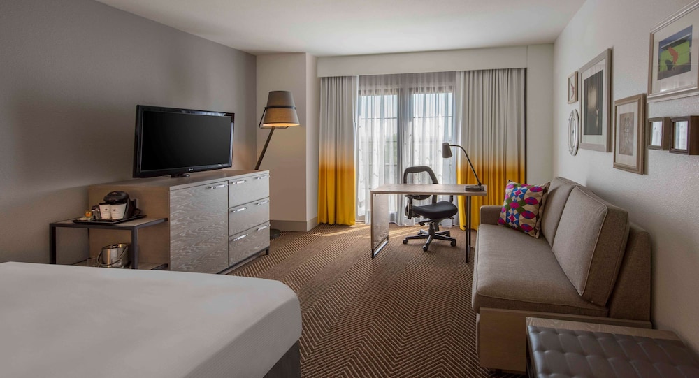Doubletree By Hilton Austin 24/60