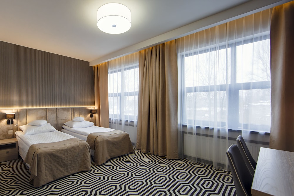 Room, Twin Beds