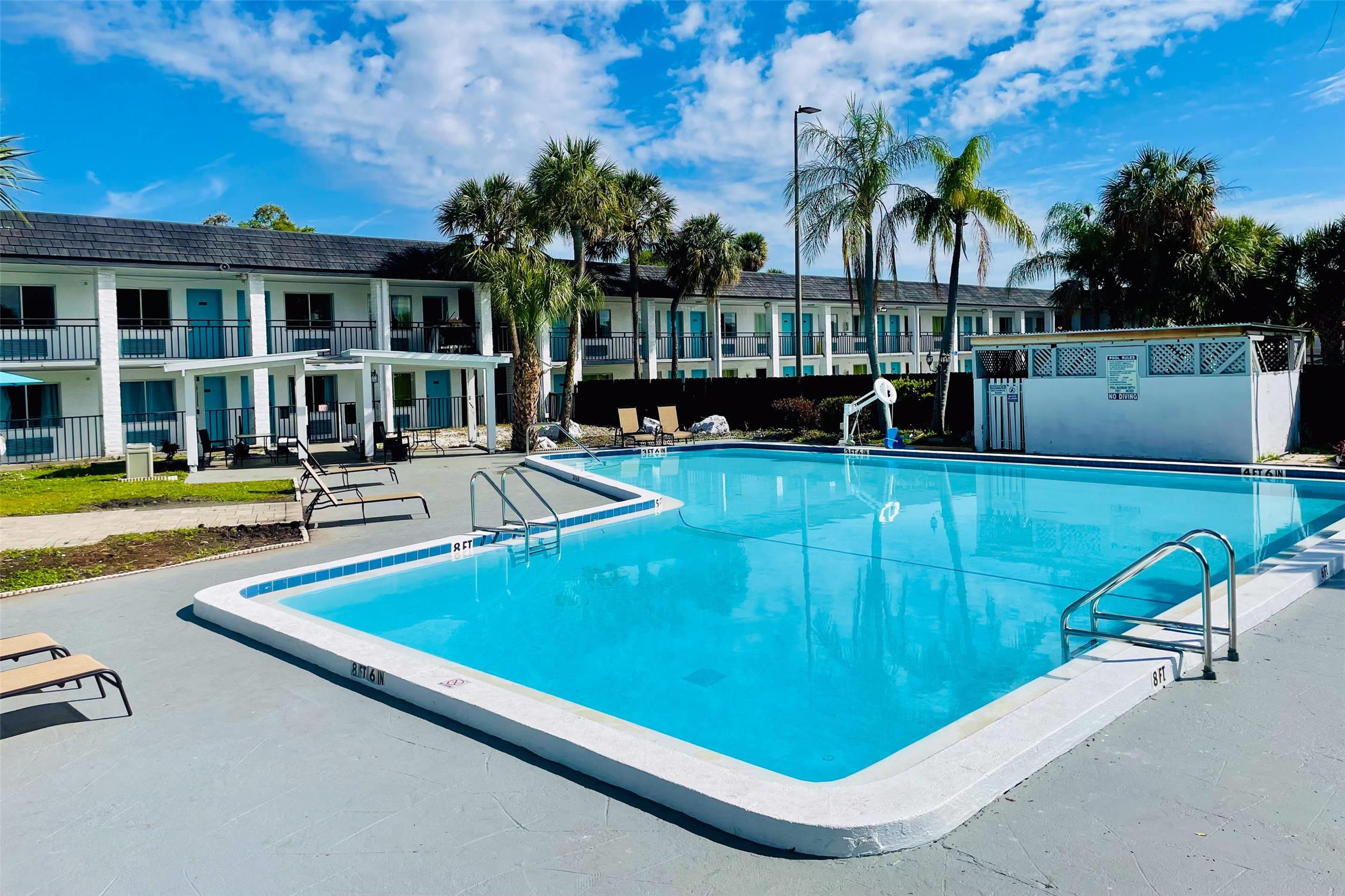 Rodeway Inn Clearwater - Central 2/8