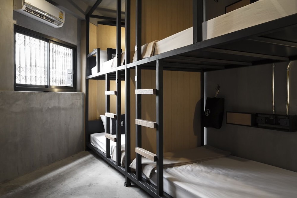 Bed Station Hostel 58/65