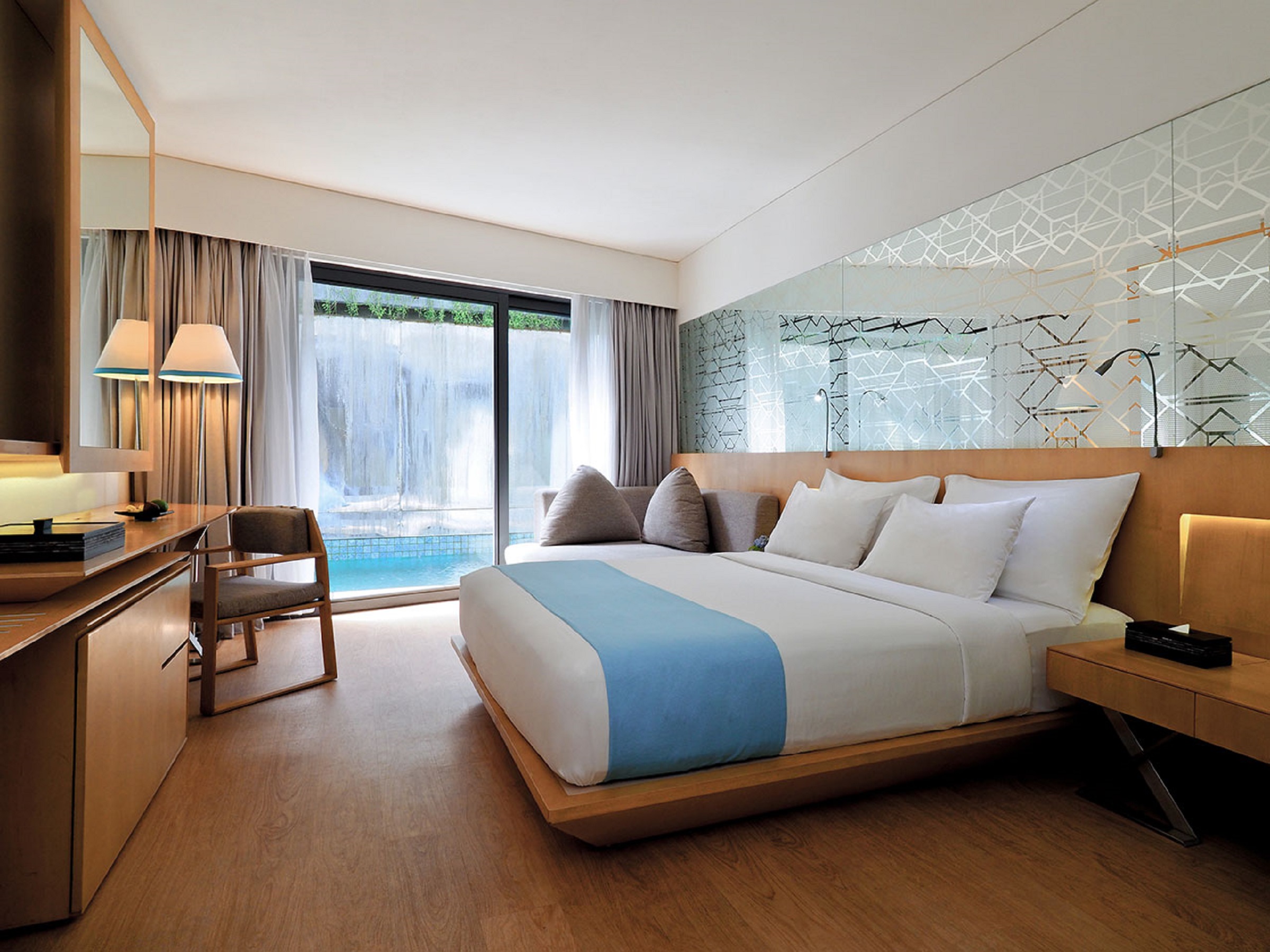 Deluxe, Double or Twin Bed, Pool Access