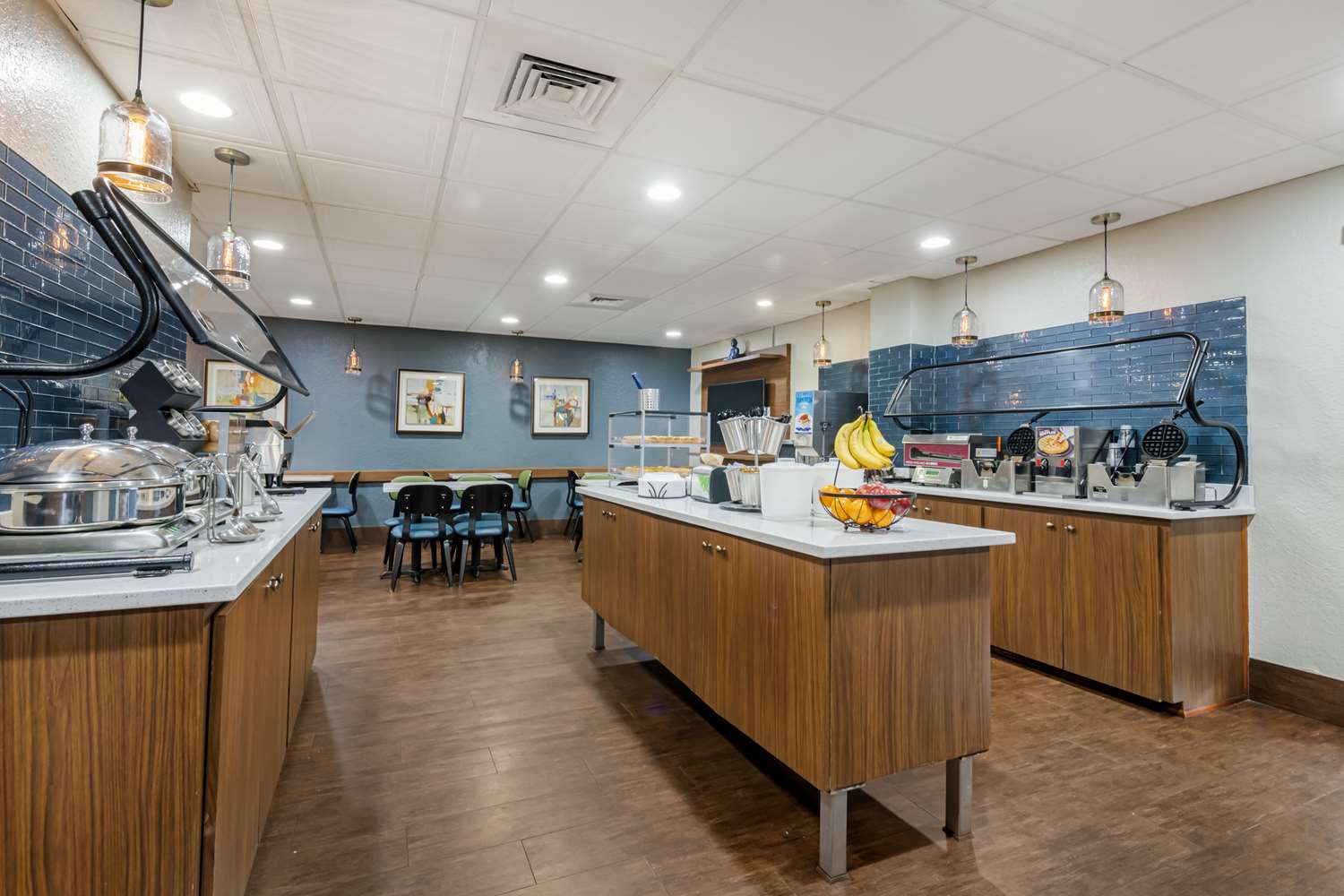 Best Western Plus Universal Inn 6/46