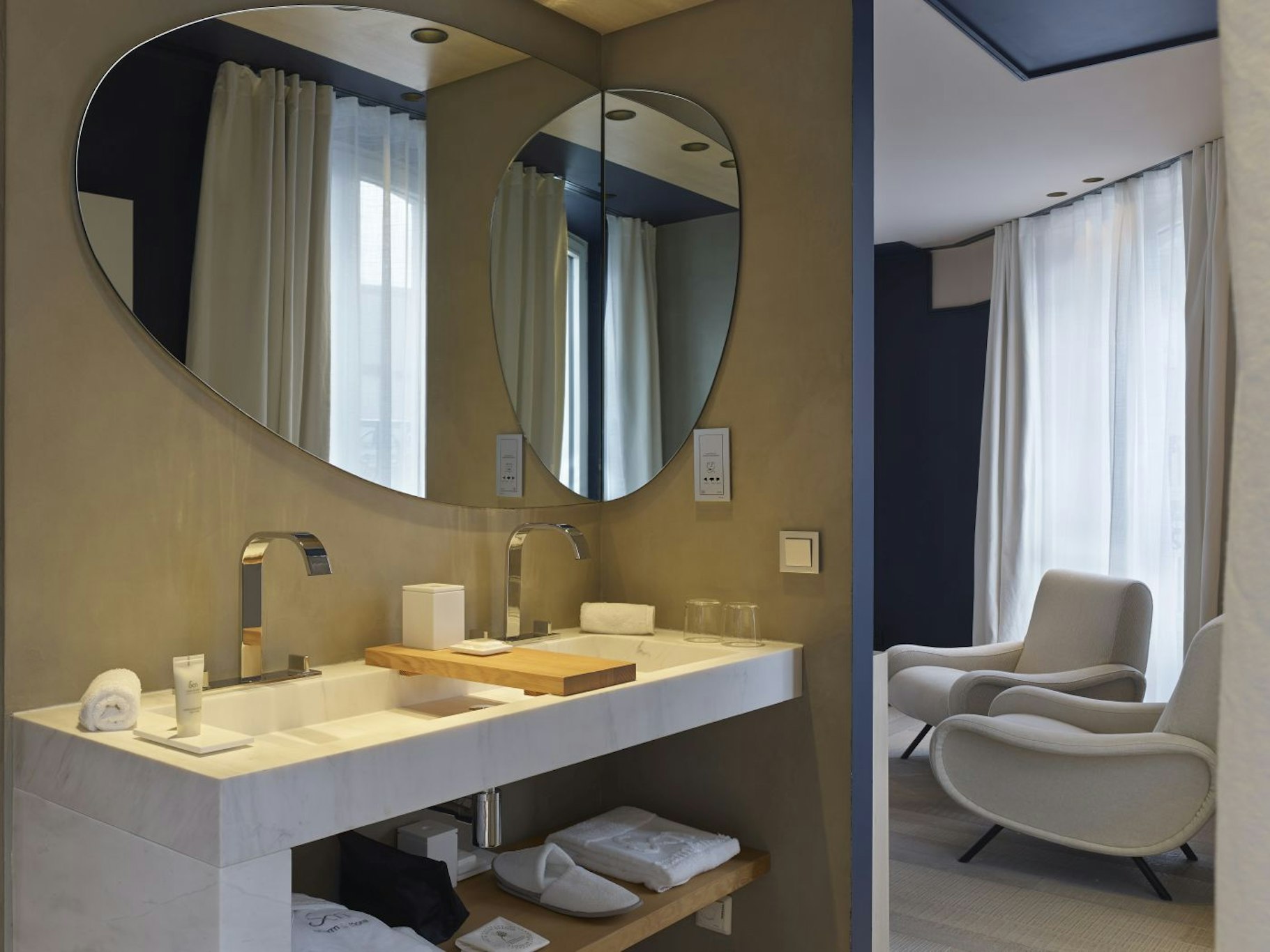 HOTEL DE NELL 52/52