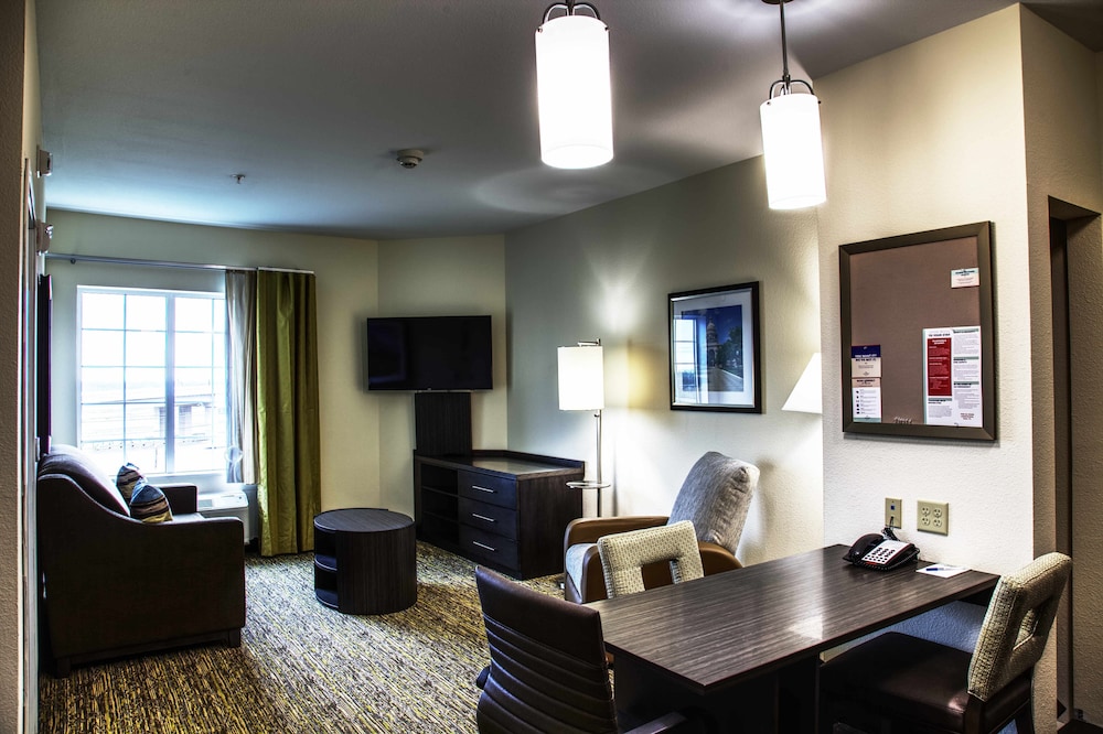Candlewood Suites Austin North 36/55