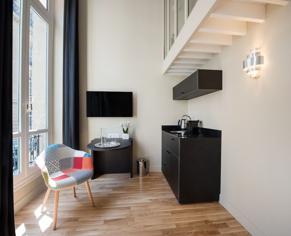 Suites Et Hotel Helzear Etoile 46/56