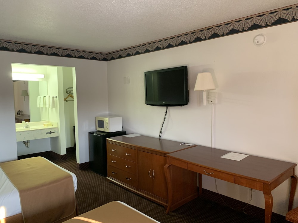 Americas Best Value Inn Roxboro 10/38