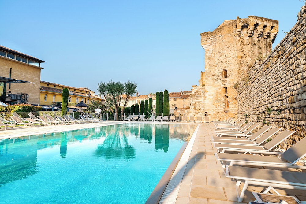 Hotel Aquabella and Spa 33/37