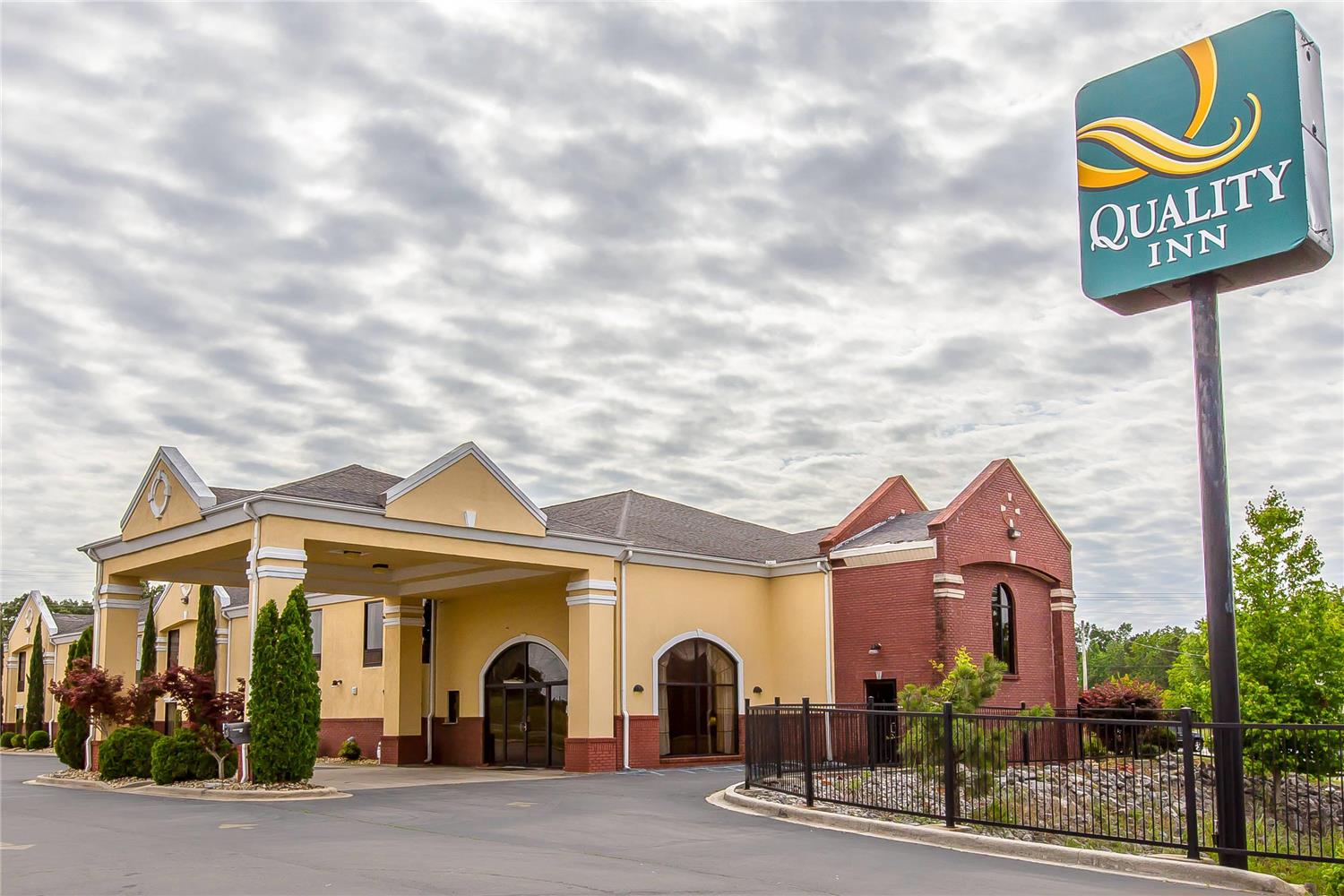Quality Inn Hanceville US Hwy 31 3/44