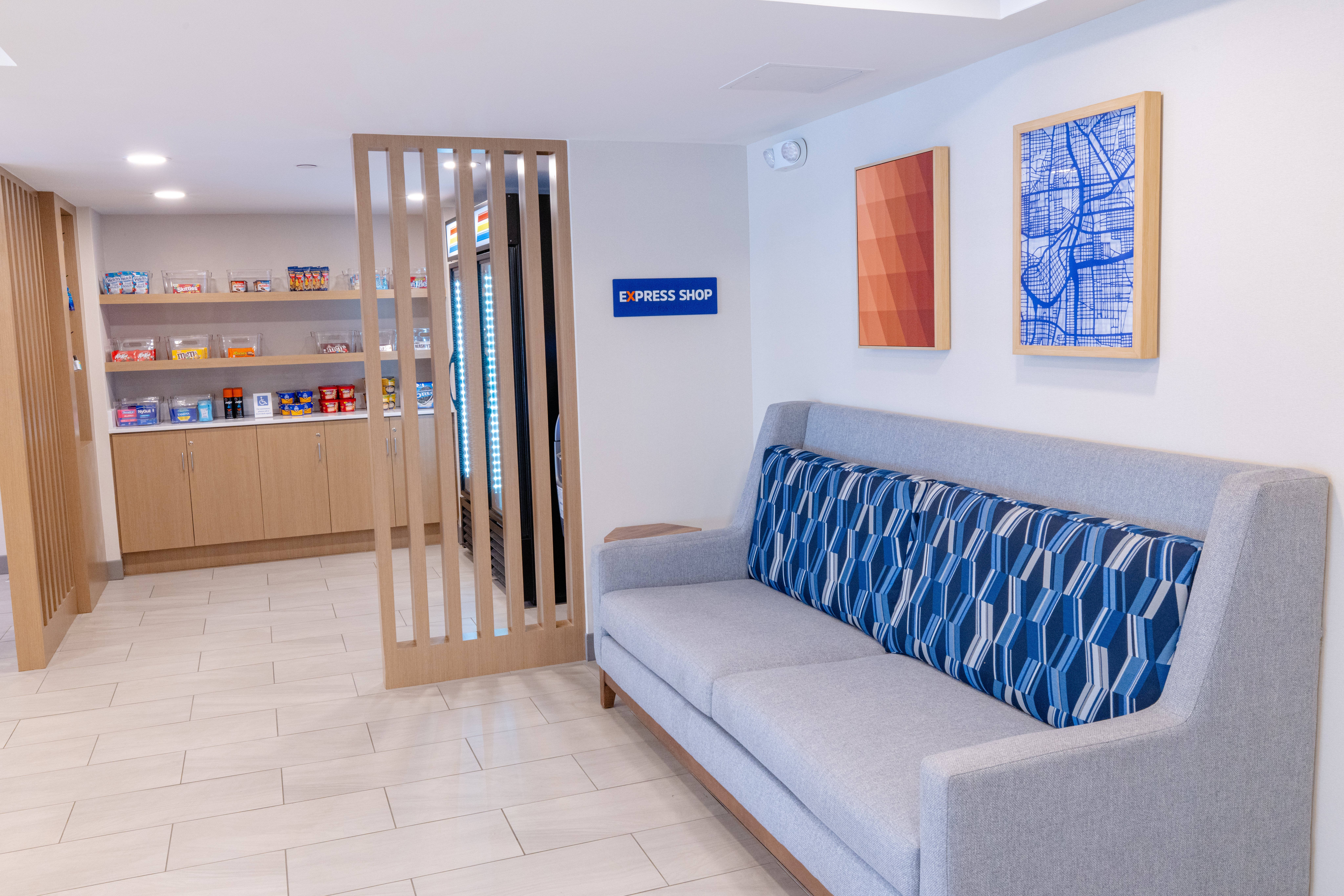 Holiday Inn Express Neptune 54/80