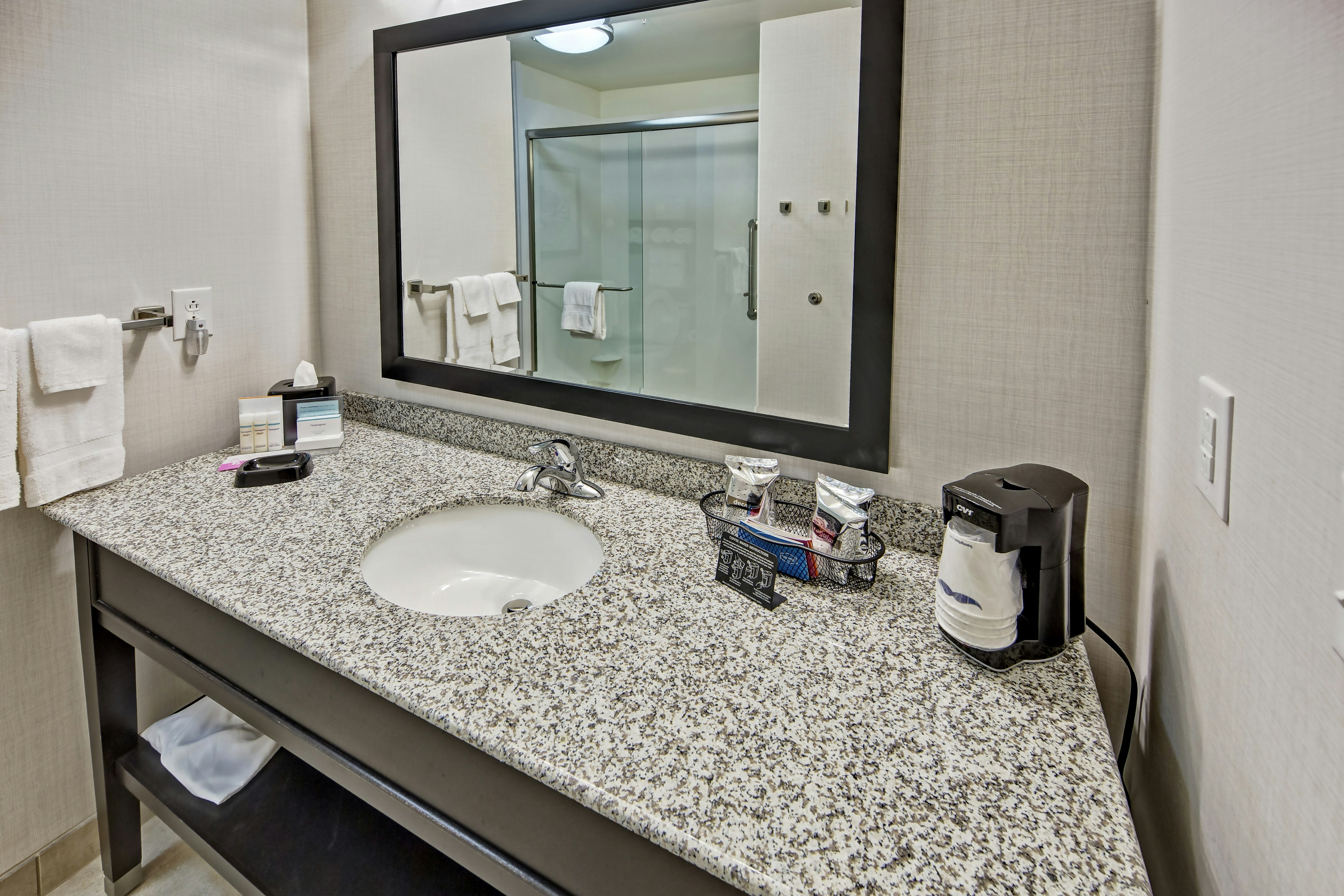 Hampton Inn Indianola 19/21