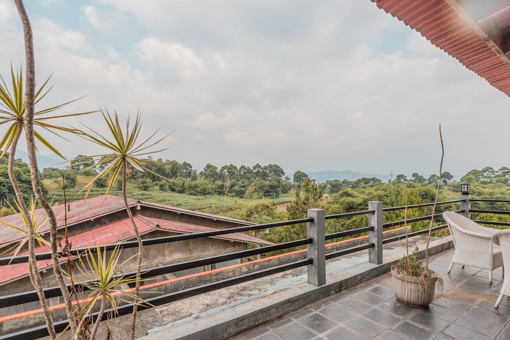 Hotel O Bogor Puncak Near Padang Golf Bukit Pelangi Formerly Gunung Geulis Village 54/61