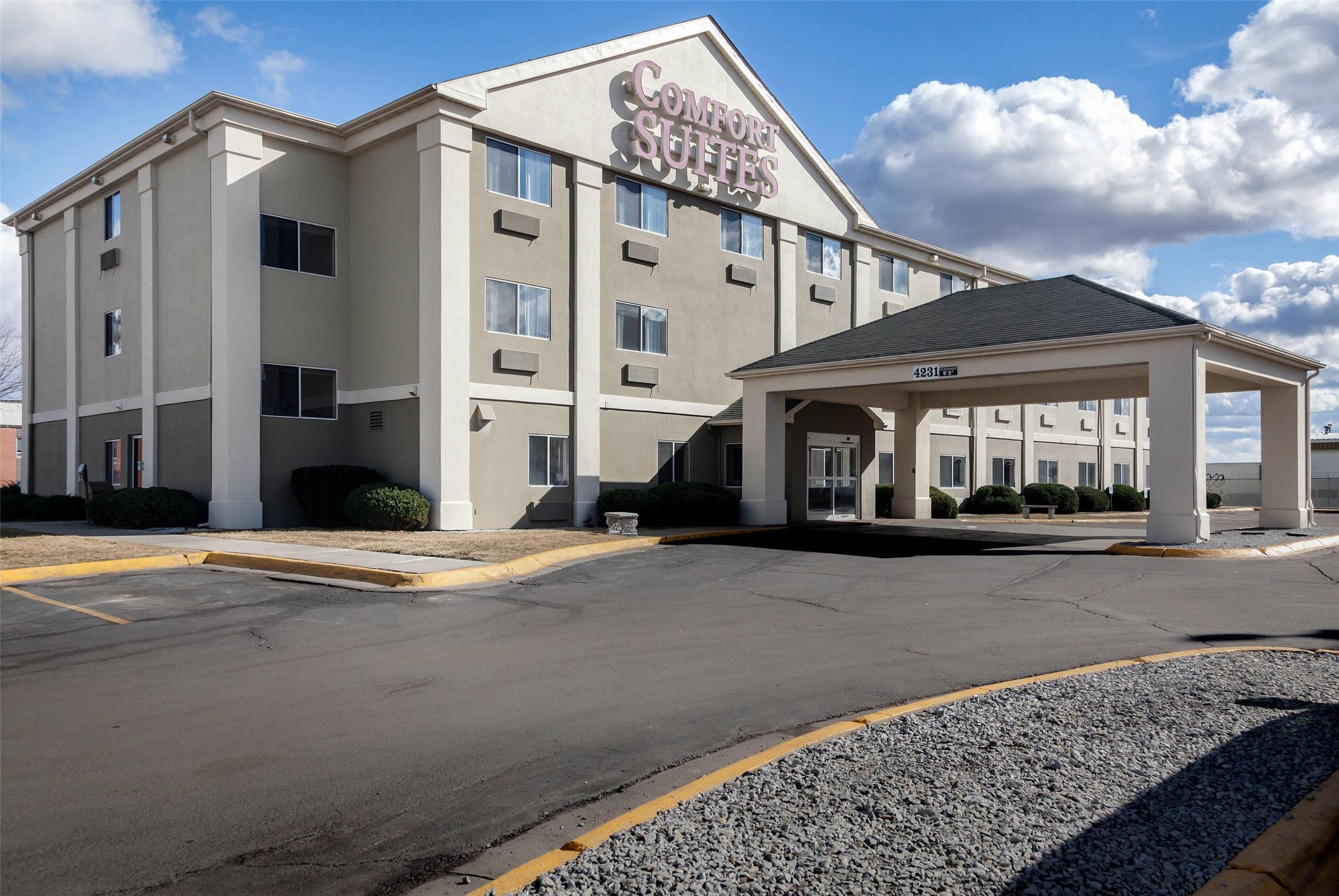 Comfort Suites Lincoln North 8/10