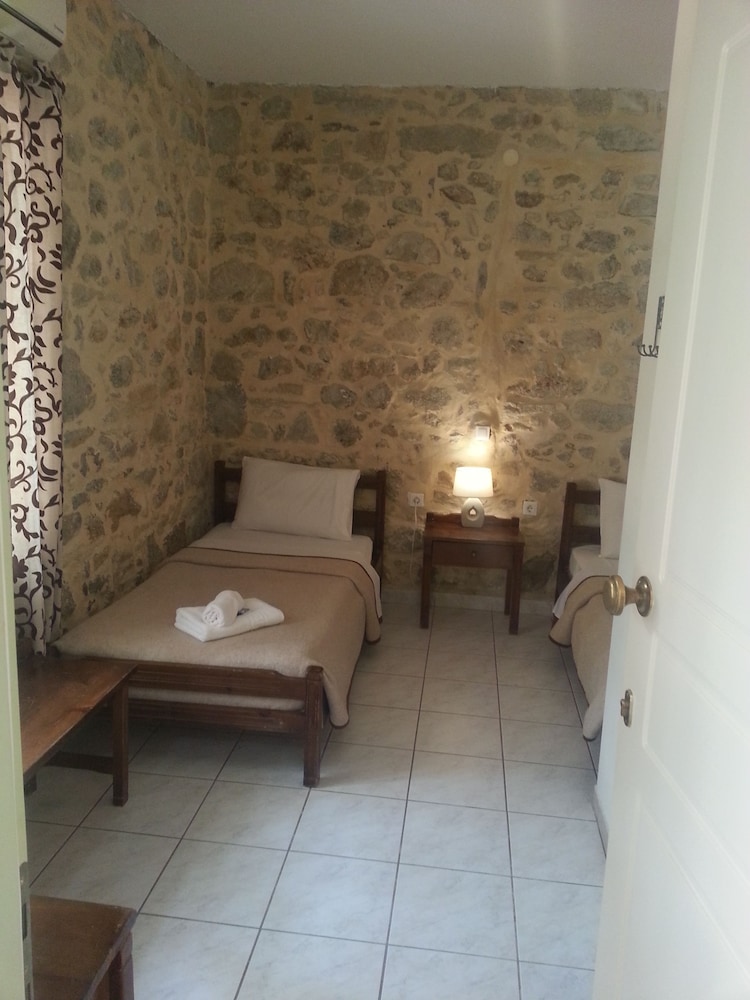 Hariklia Rent Rooms 6/36