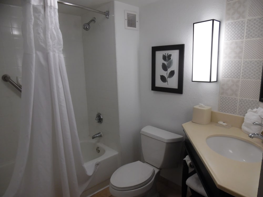 Wingate by Wyndham Jacksonville FL 50/57
