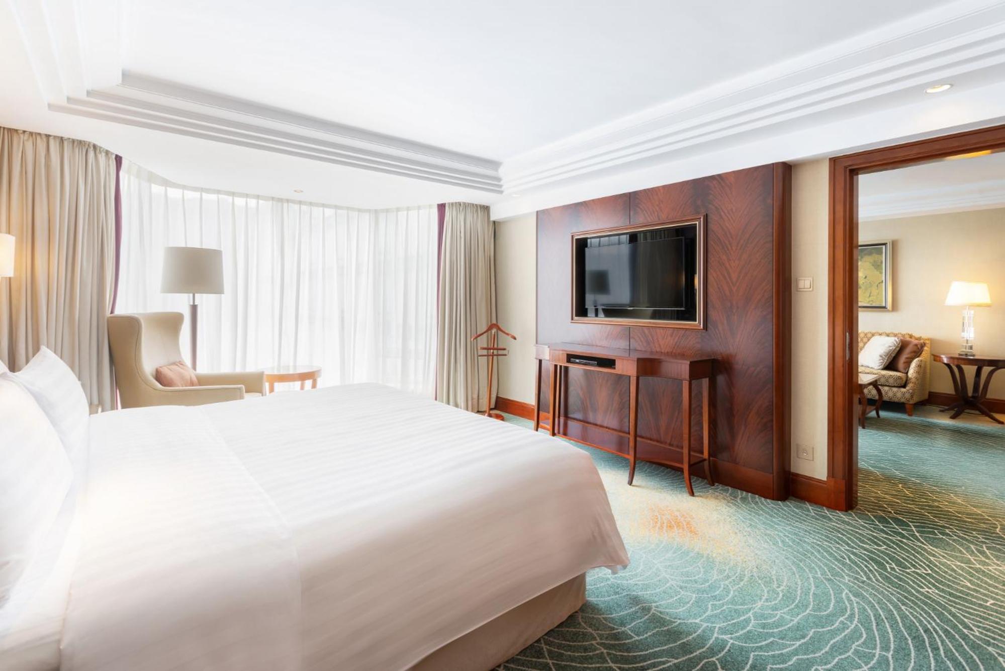 Horizon, Executive, Suite