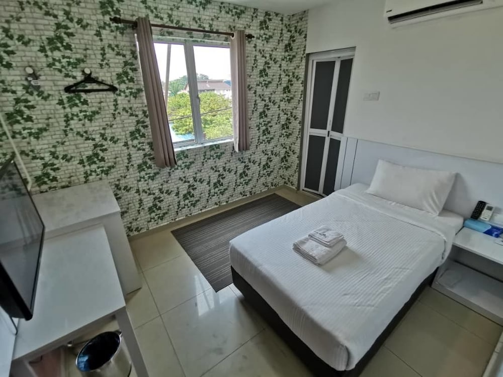 Yew Boutique Hotel 17/37