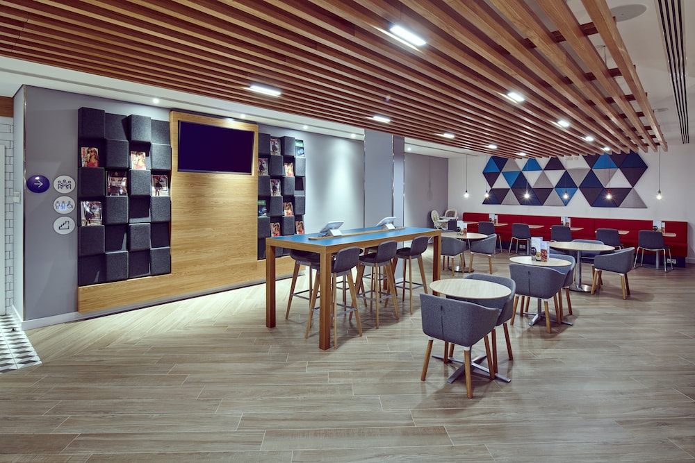 Holiday Inn Express Gibraltar 41/48