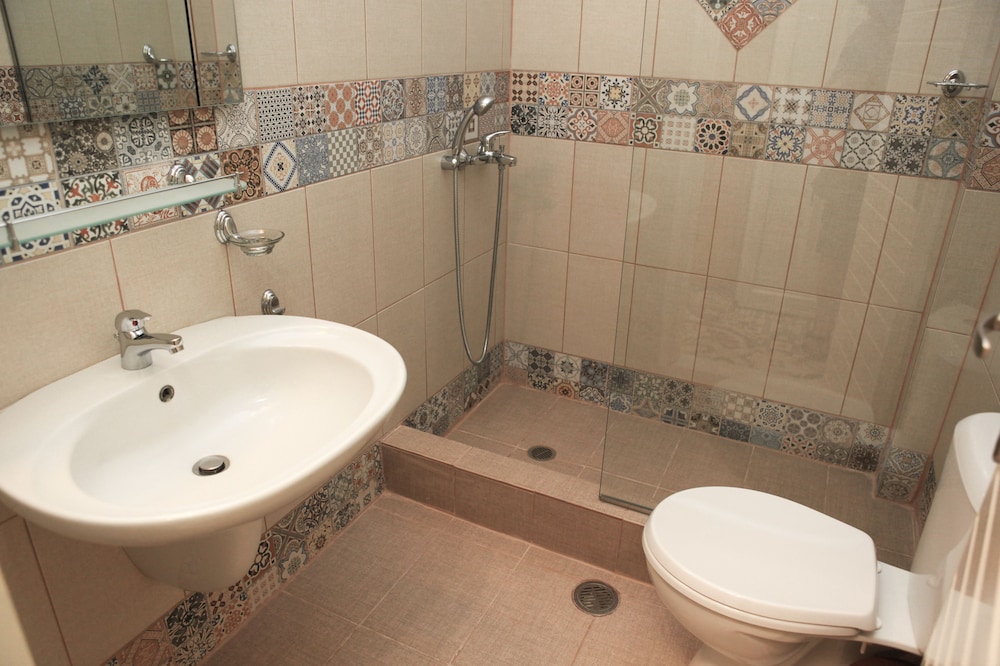 Stafylos Suites Boutique Hotel 50/50