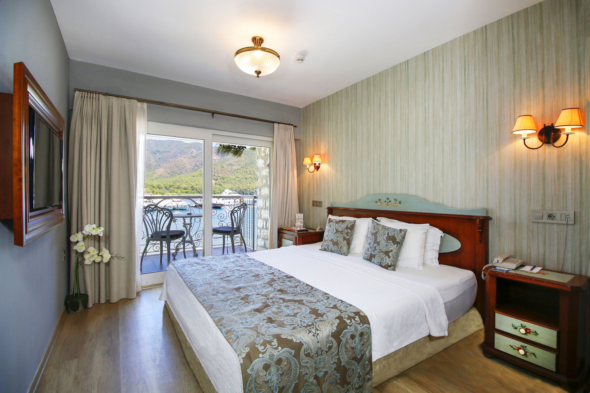 SEA, DELUXE, SUITE