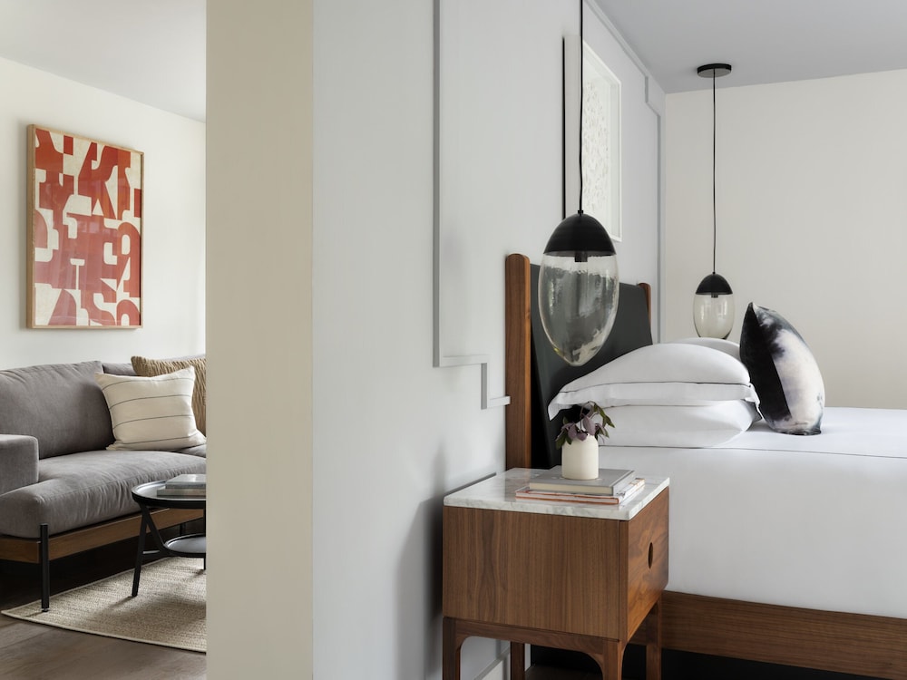 Studio, Single Bed, Corner