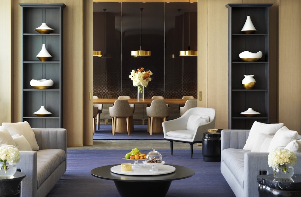 Four Seasons Hotel Kuwait at Burj Alshaya 70/78