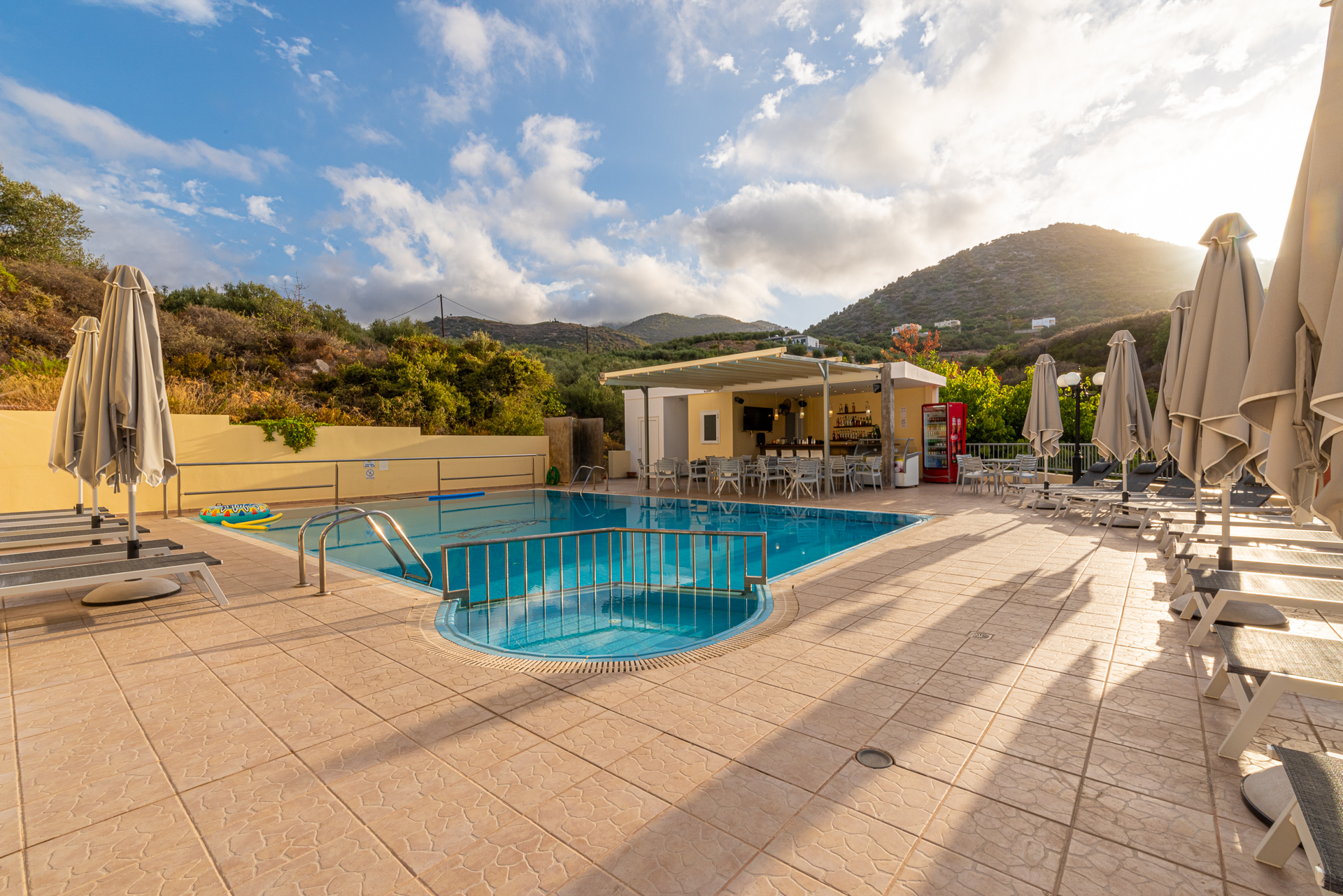 Elpis Studios And Apartments 3/50