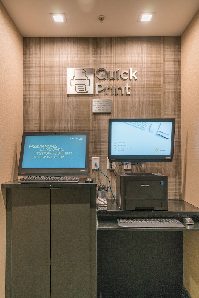 Courtyard By Marriott West Springfield 16/45