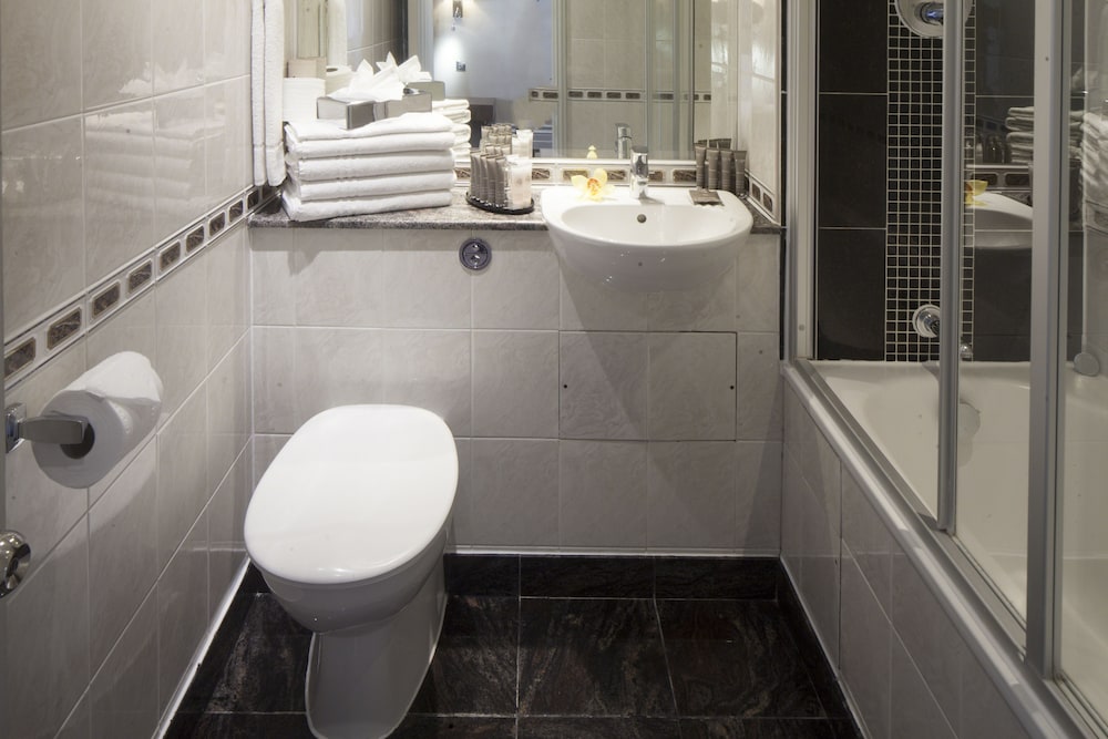 Strathmore Hotel - Gem Hotel 37/39