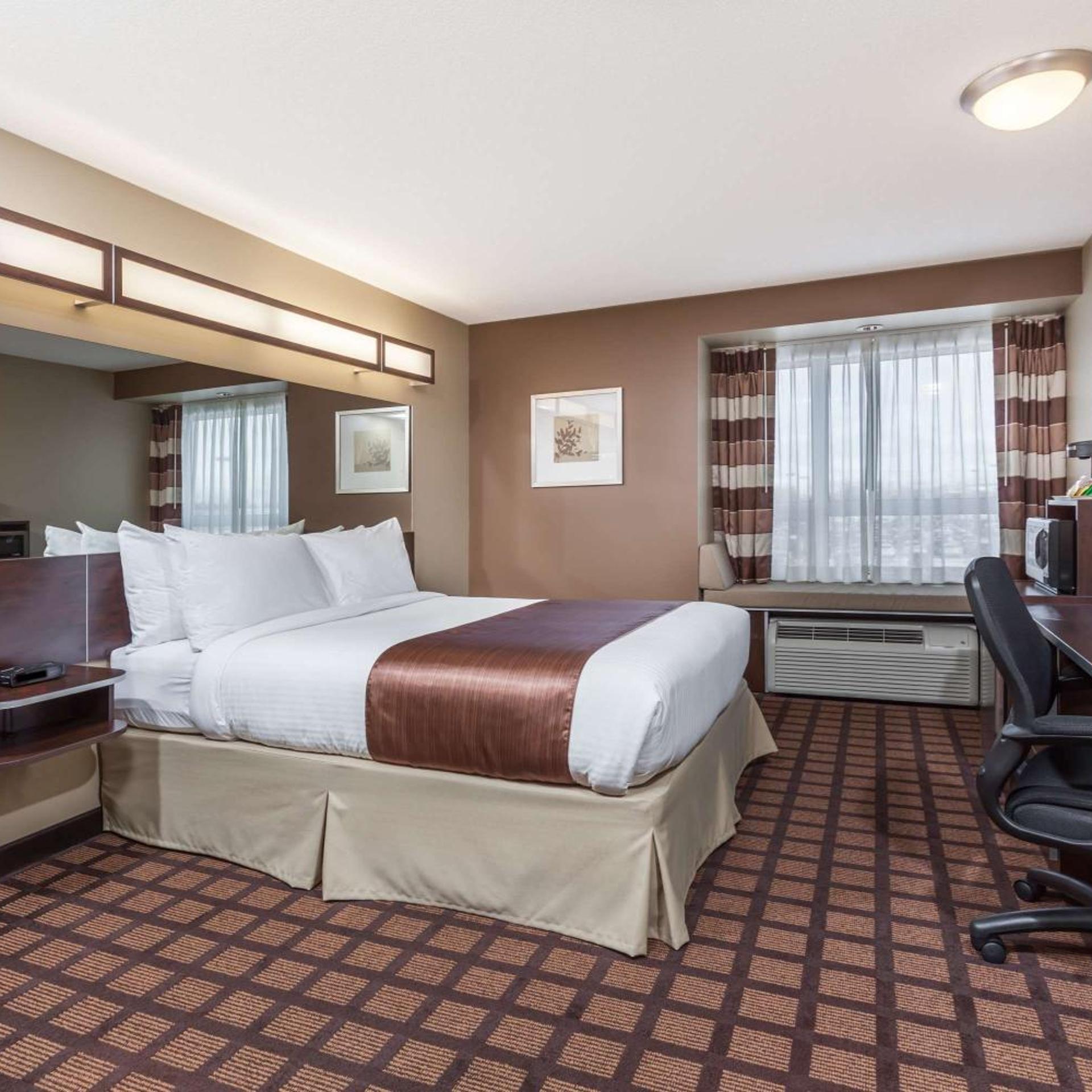 Deluxe, King Bed, Queen Bed