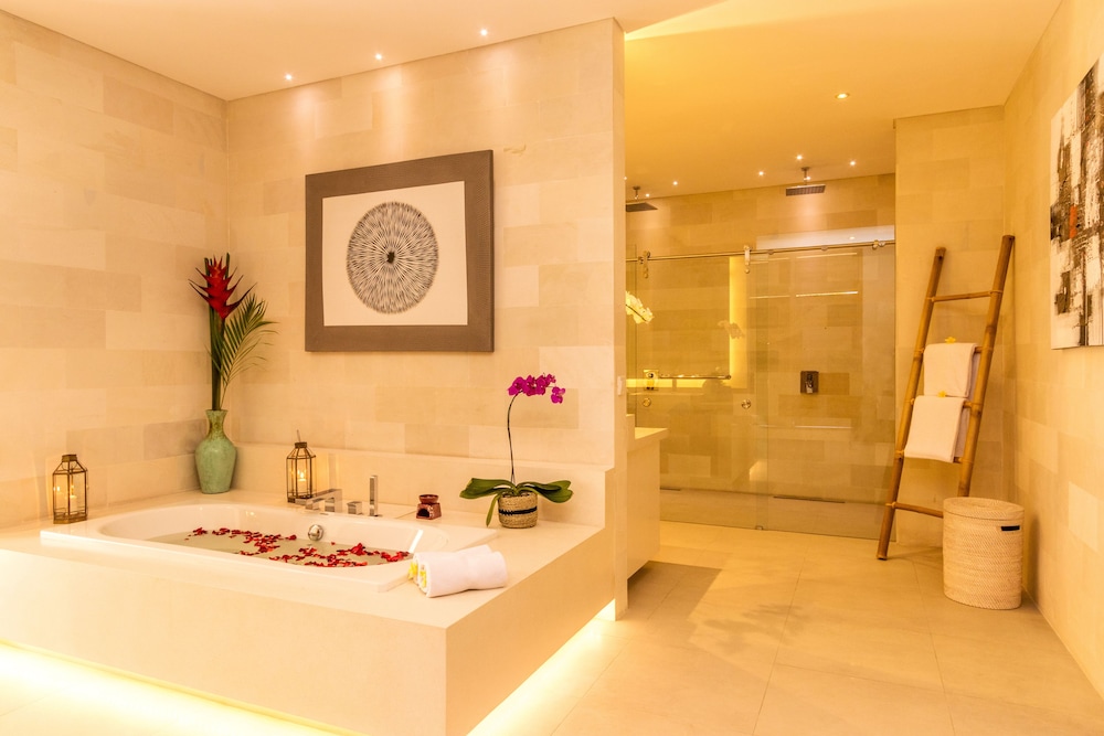 Villa Seriska Jimbaran Bali 1/28