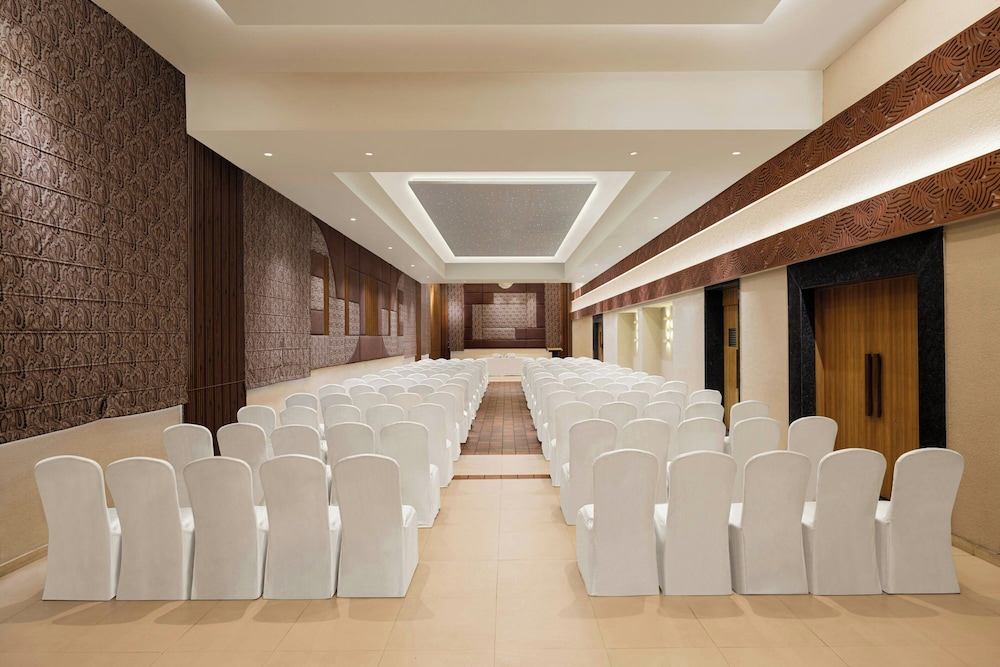 The Fern Residency Bhopal 44/56