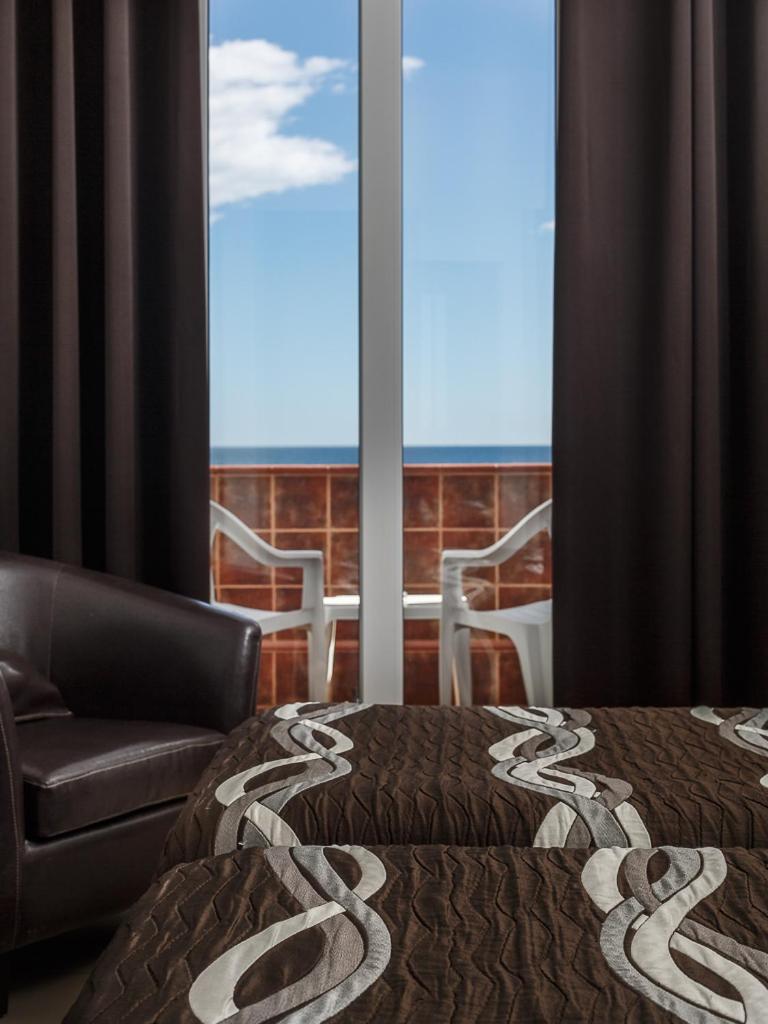 Hotel Dona Luisa 38/50