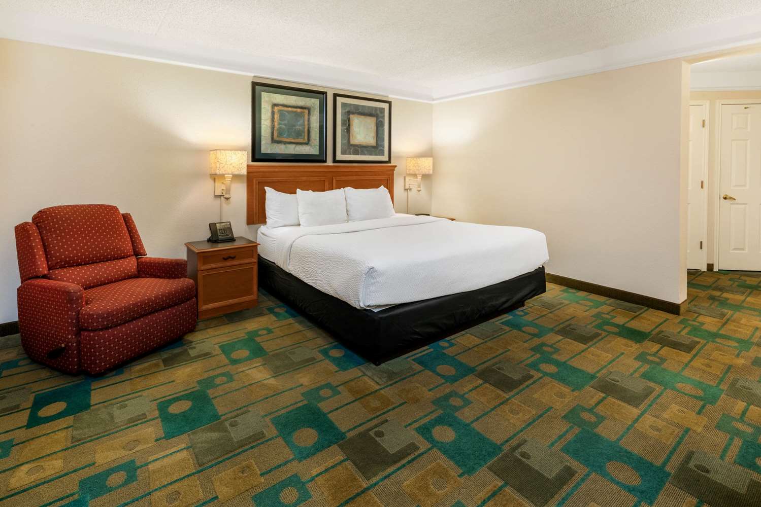 La Quinta Inn & Suites by Wyndham Phoenix West Peoria 5/24