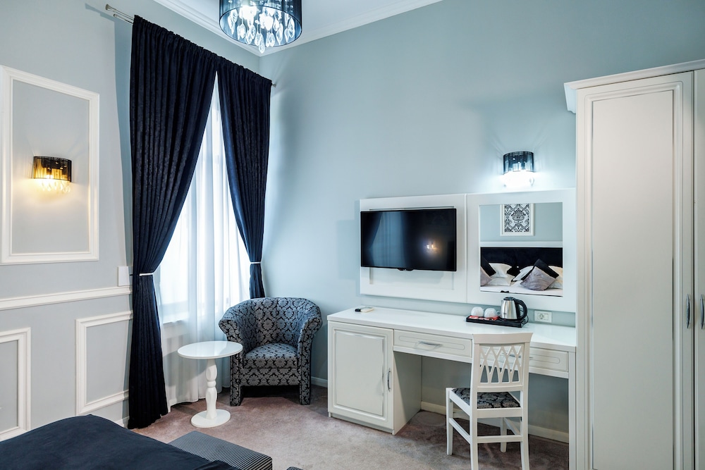 La Strada Boutique Villa 55/70