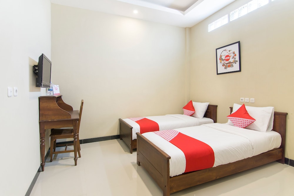 OYO 890 Dewi Fortuna Guest House 6/26