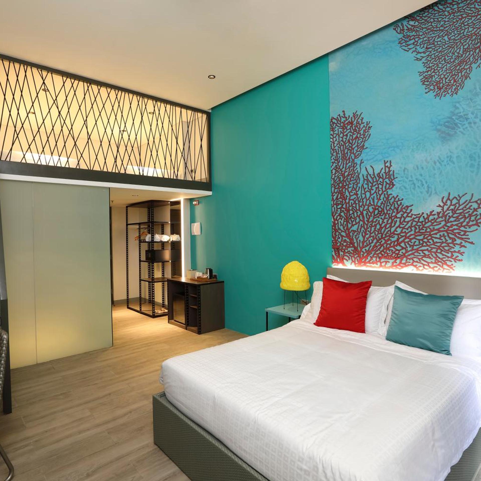 LOFT, PREMIER
