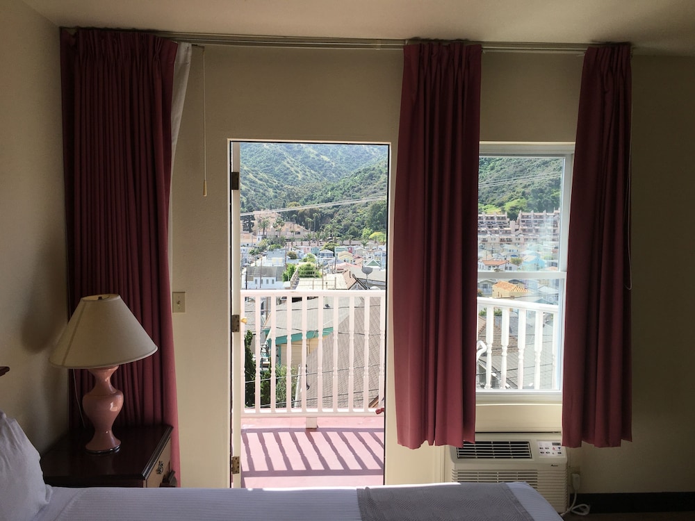 Hotel St. Lauren 4/27