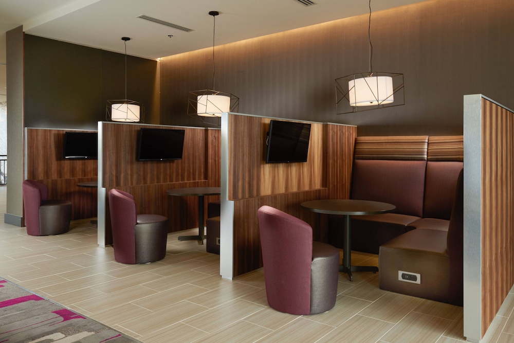 Lobby at Courtyard by Marriott Rome Riverwalk, ROME - GA