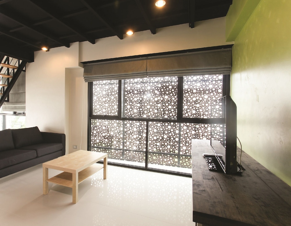 Varrzon Residence Srinakarin 56 23/25