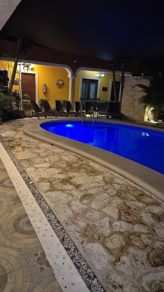 El Zaguán Colonial 43/50
